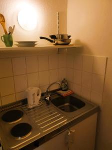 Comfort Triple Room with Shower room in Hotel Arheilger Hof