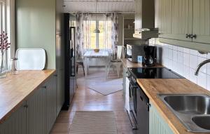 3 Bedroom Beautiful Home In Habo