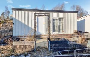 1 Bedroom Awesome Home In Klövedal