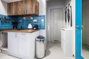 Downtown Apartment House Blue