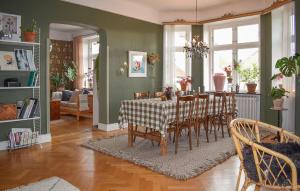 3 Bedroom Lovely Home In Ystad