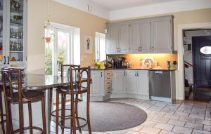 3 Bedroom Lovely Home In Ystad