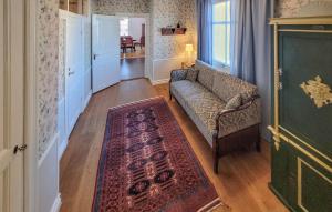 3 Bedroom Lovely Apartment In Åseda