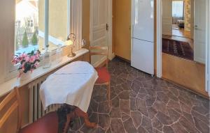 3 Bedroom Lovely Apartment In Åseda