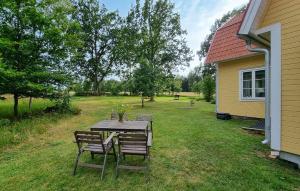 3 Bedroom Stunning Home In Tingsryd