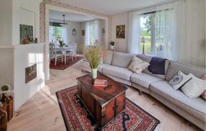 3 Bedroom Stunning Home In Tingsryd