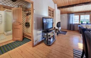 Awesome Home In Broddetorp With Wifi