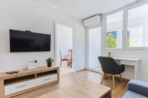 Apartment Kenova - Omiš center