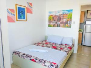 Azure Condo by arlene