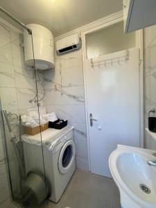 Apartman Nino Makarska-besplatan parking