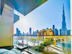 Spectacular Burj Khalifa View, 2BR Luxury Apartment by SBH