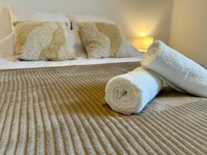 Appartements T2 Cosy proche centre-ville - Balcon - Parking : photos des chambres