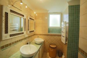 Maisons de vacances Stunning Sea View : photos des chambres