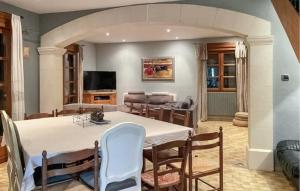 8 Bedroom Lovely Home In Vézénobres