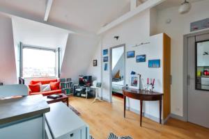 Les Toits de Paris Rue Cler Vue Tour Eiffel