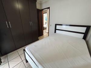 Cobertura quadra MAR em Meia Praia - 100m do mar