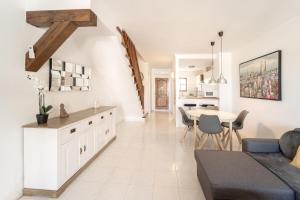 WELCS CASA ADOSADA 215 EMP con piscina comunitaria