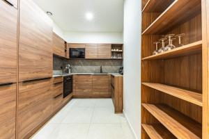 Luxury Rivoli 4 Bed 3,5 Bath by Hotel de Ville BHV