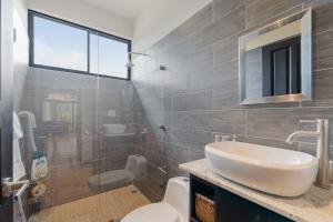 Suite 4 Sloth - Pool&Beach 3 BR Condo