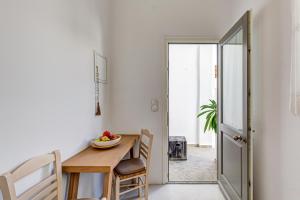 Silver Apartment Ammos