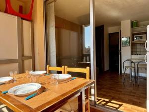 Studio cabine dans résidence avec piscine 4 couchages ARGELES SUR MER AR030-059