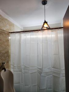 ICY White Walkin inn