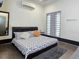 1813 HOME STAY 8 Roon 6 Bath 5MINUTE TO LEANING TOWER