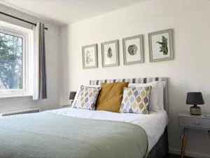 Harlowe Mousehole Hideaway two bedrooms with parking - Paul