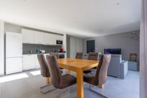 Appartements La Plage d-Argent - Vue mer et montagne : photos des chambres