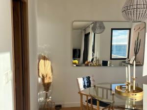 La Corniche - vue mer à 180 degrés - centre ville