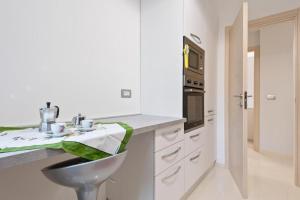 TRENDY APARTMENT CLOSE to the beach