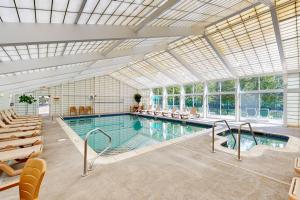 Mountainview Condo at Rivergreen