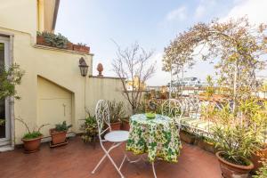 La Milano Design 50s with Botanical Terrace