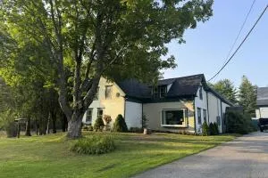 Golden Hour Hideaway - Sullivan