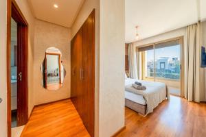 2-Bedroom Residence Jubeae - Pool & Golf Nearby