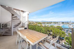ROOFTOP -Vue port, 4 pers, climatisé, terrasse, jaccuzi, parking