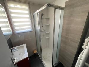 3 chambres, WIFI, piscines, tennis, parking