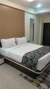 Hotel Lonavala Inn - Near Ekvira Devi Temple - Kārli