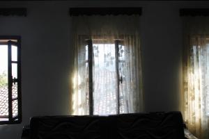 Tomor Shehu Guest House