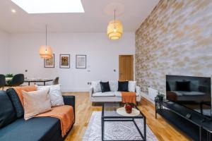 Boutique Central York Apartments Sleep 12