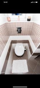 Király stret Gozsdu