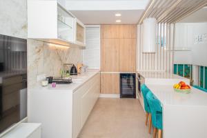 Luxury 3bd villa with premium amenities, jacuzzi, private parking