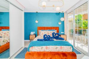 Luxury 3bd villa with premium amenities, jacuzzi, private parking