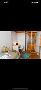 Kiraly stret Holló utca