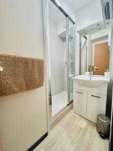 Appartements Studio Thermotel 208 : photos des chambres