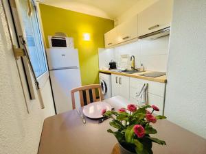 Appartements Studio Thermotel 208 : photos des chambres