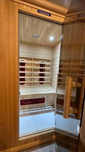 Teufelsberg Panorama mit Sauna und Bergblick