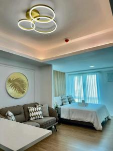 Aesthetic Studio Unit in Abreeza T2 with Paid Parking