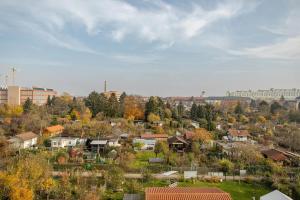 HJ 18 by ROCKCHAIR Apartments l SUPERHOST Status l Super Flat, 2 Bedrooms 2 Bathrooms Balcony Elevator welcomes you!