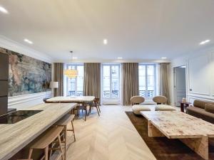 Urban Flat 191 - Luxury 3 Bedroom Apartment - Madeleine